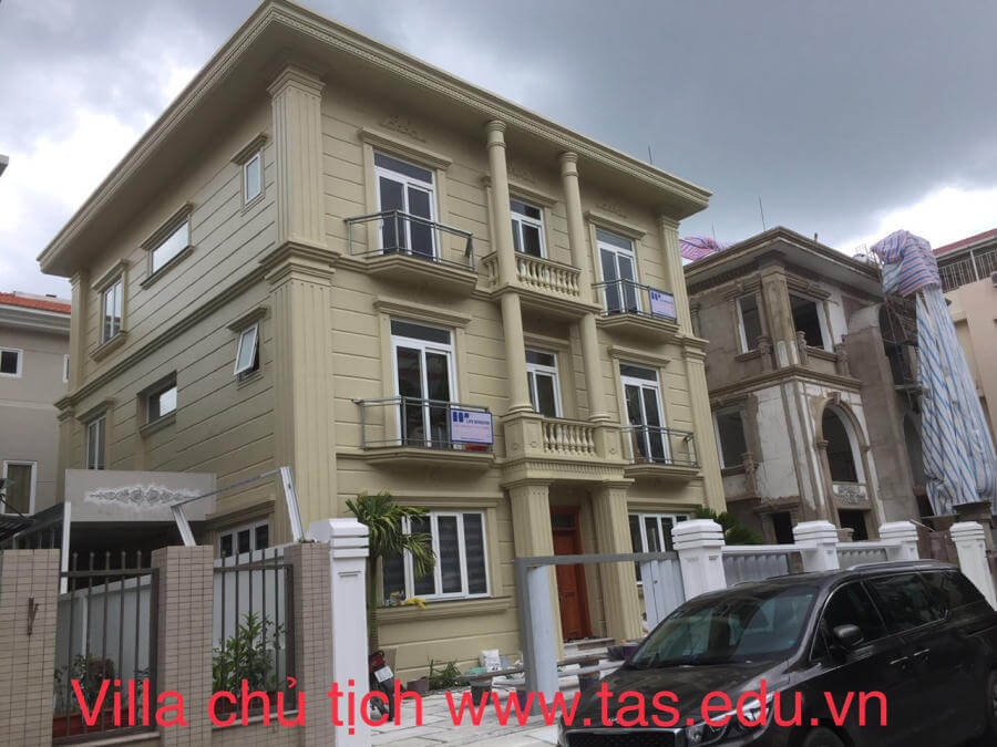 Thi công màn cửa tại villa chủ tịch tas edu