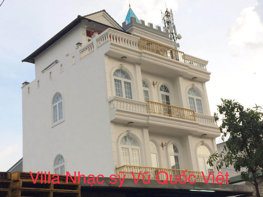 Thi công màn cửa tại Villa nhạc sỹ Vũ Quốc Việt
